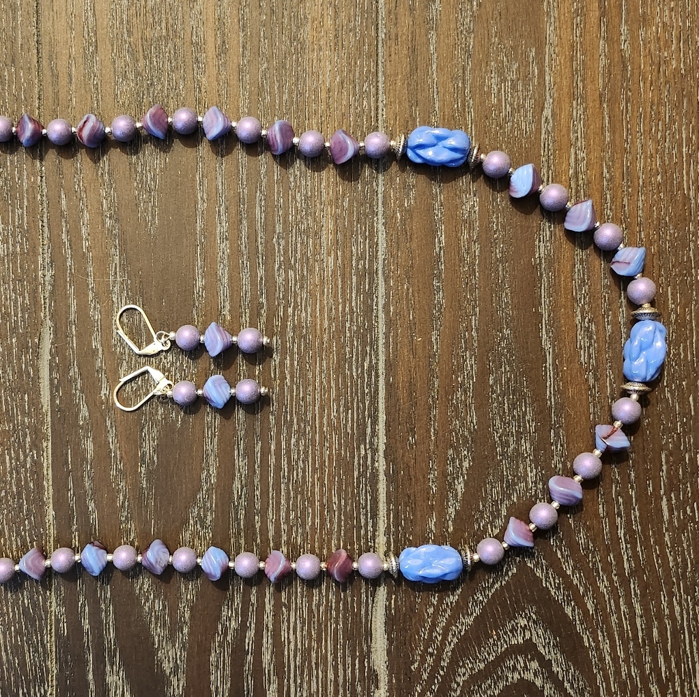 28" lavender/blue necklace with earrings